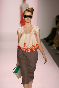 Illustration for article titled Vera Wang, Proenza Schouler, Catherine Malandrino: The Critics "Speak"